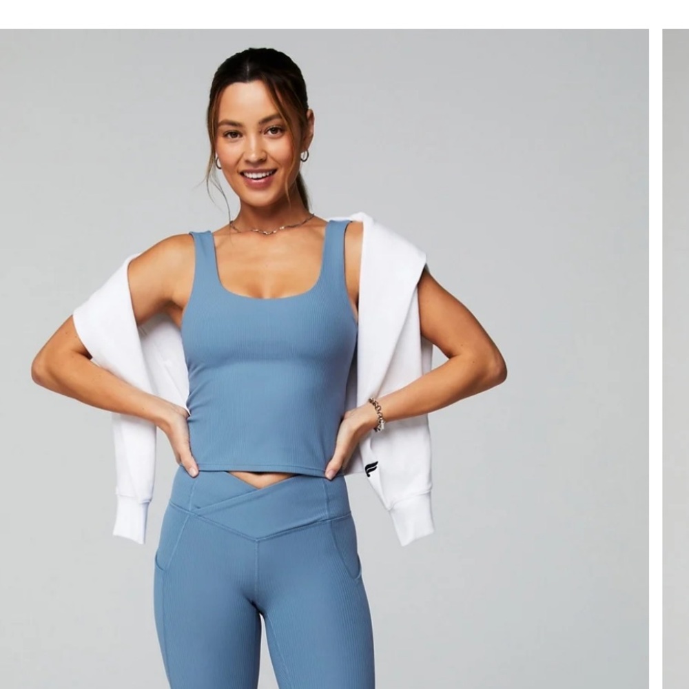 Fabletics Oasis twist built in bra tank